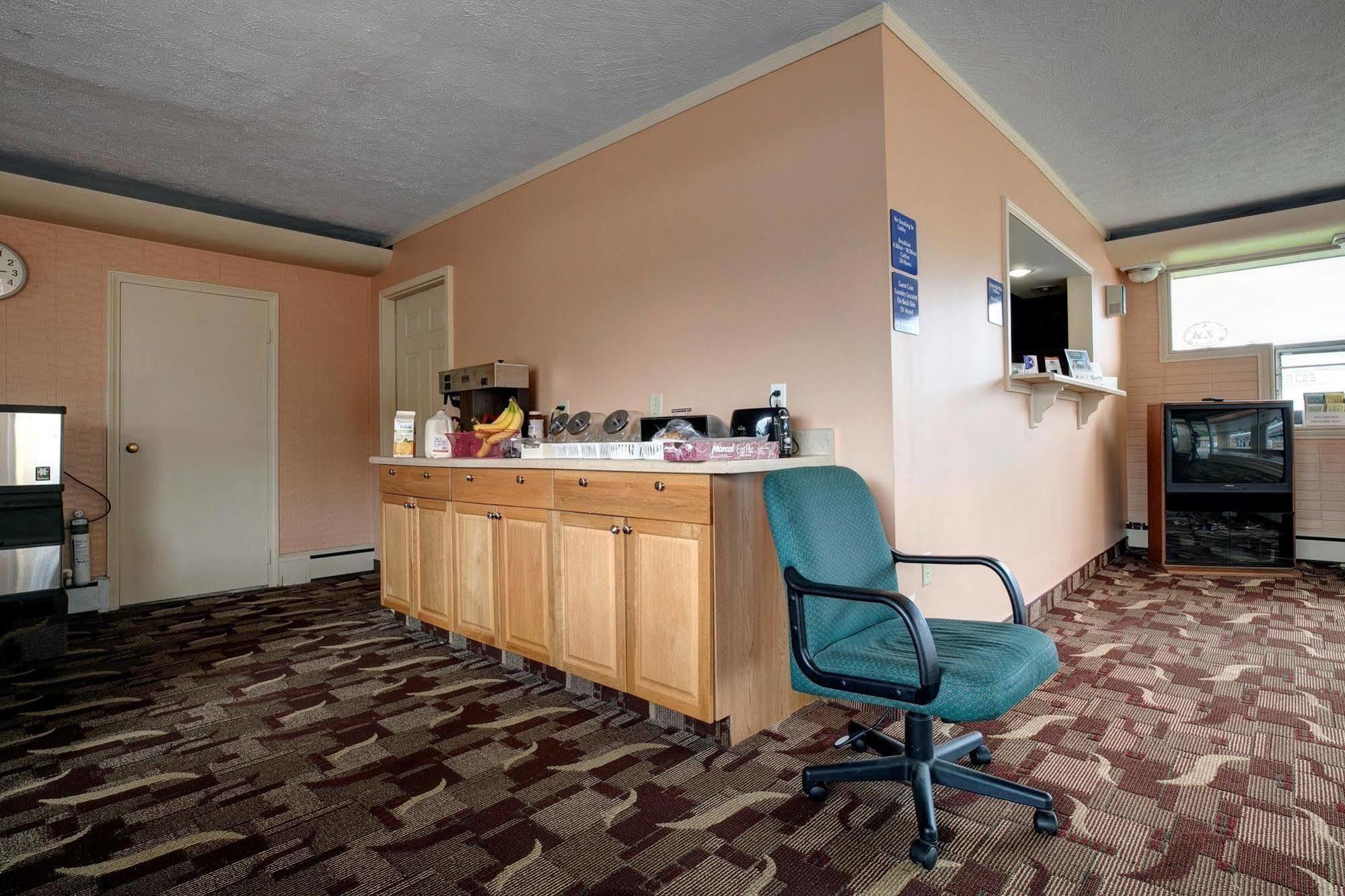 Americas Best Value Inn Μπράντφορντ Εστιατόριο φωτογραφία